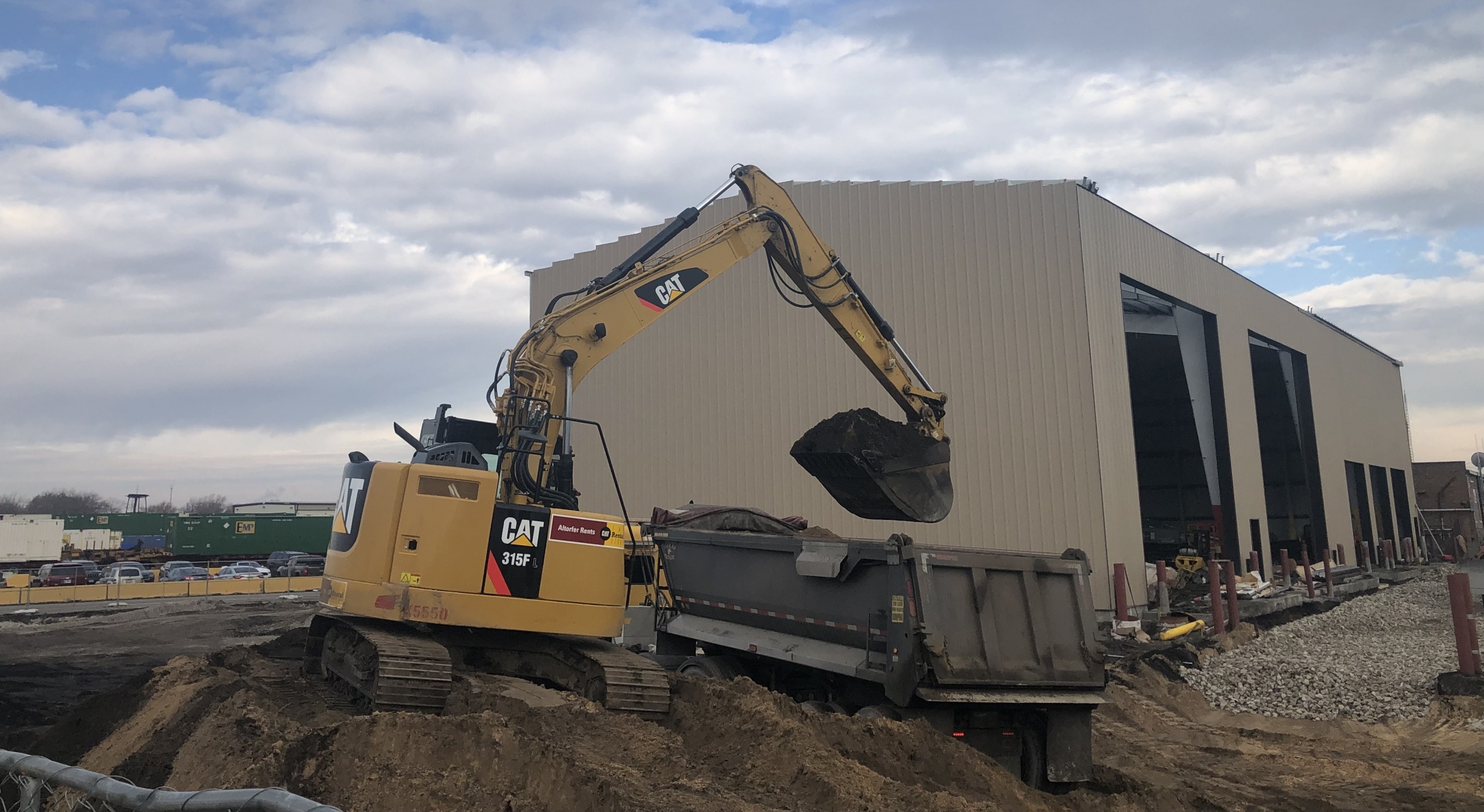 Excavating at Norfolk Southern Railway     (Chicago, IL)